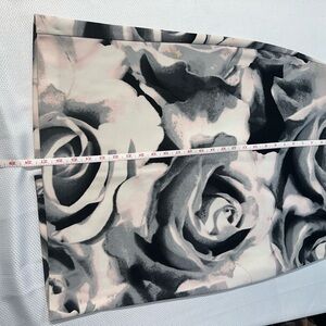 Worthington Elegant Black and Gray Skirt